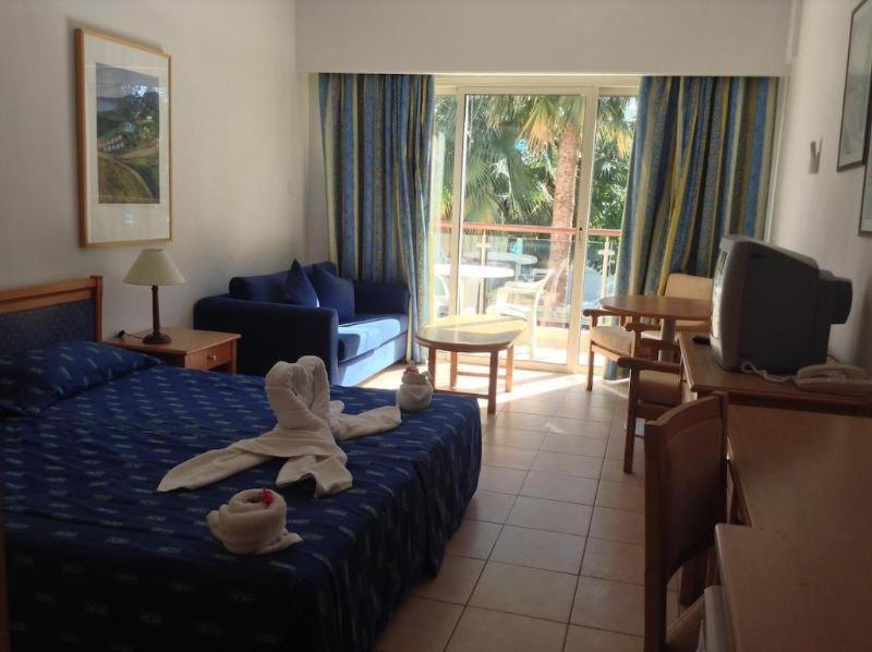 Paphos Gardens Apartment الغرفة الصورة